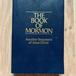The Book of Mormon - Navy Cover with Gold Lettering